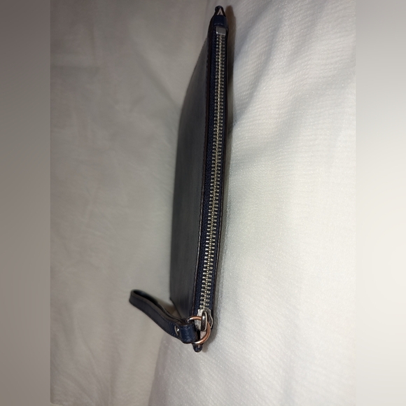 Michael Kors Wristlet Nouveau Floral Leather Embossed Large Zip Navy Multi VGUC - Picture 6 of 13